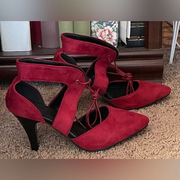 BUTITI Red Strappy Lace-Up Pump - Picture 4 of 5